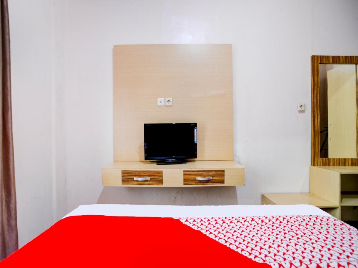 Oyo 90263 Hotel Diva Golf Bengkulu Extérieur photo